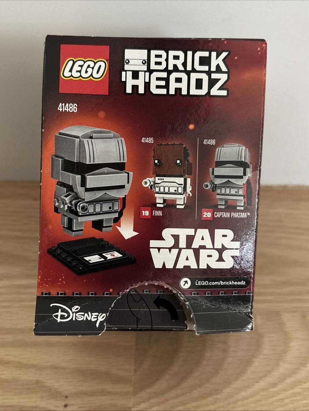 Lego Brickheadz Captain Phasma Star Wars #41486 127 Pieces Brand New Open Box